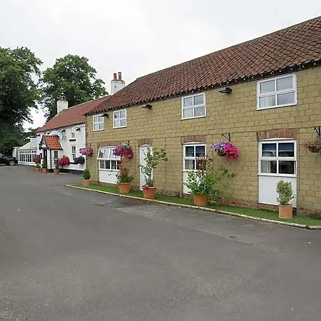 Ganton Greyhound 2* Pickering